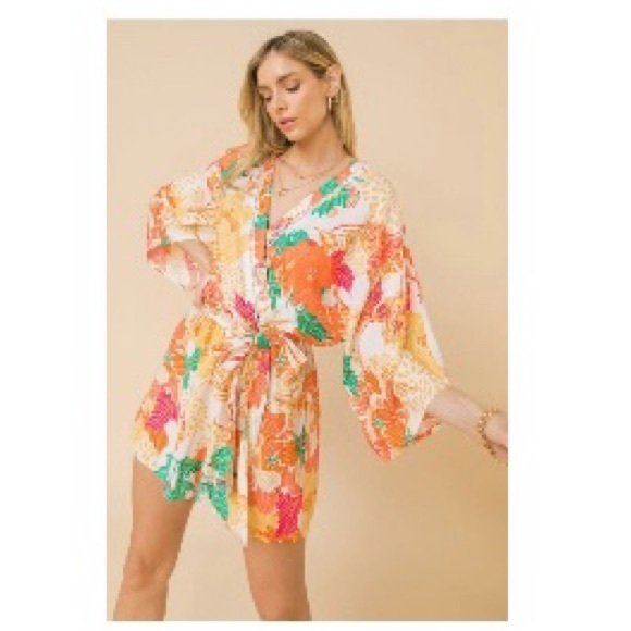 Women’s Tie Waist Romper, size large - Picture 5 of 5